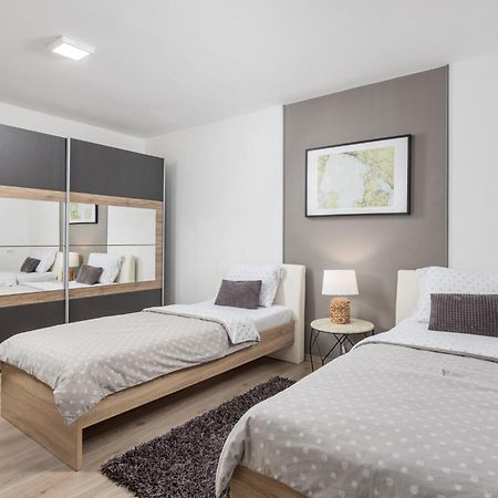 Apartment City Flower Rijeka Exterior photo