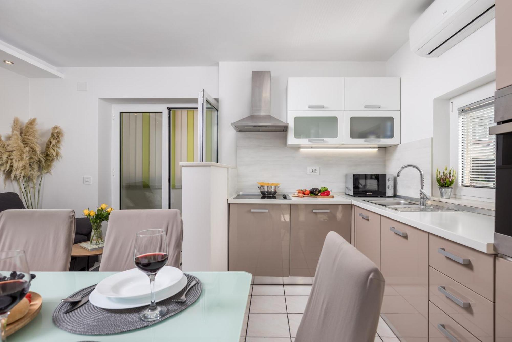 Apartment City Flower Rijeka Exterior photo
